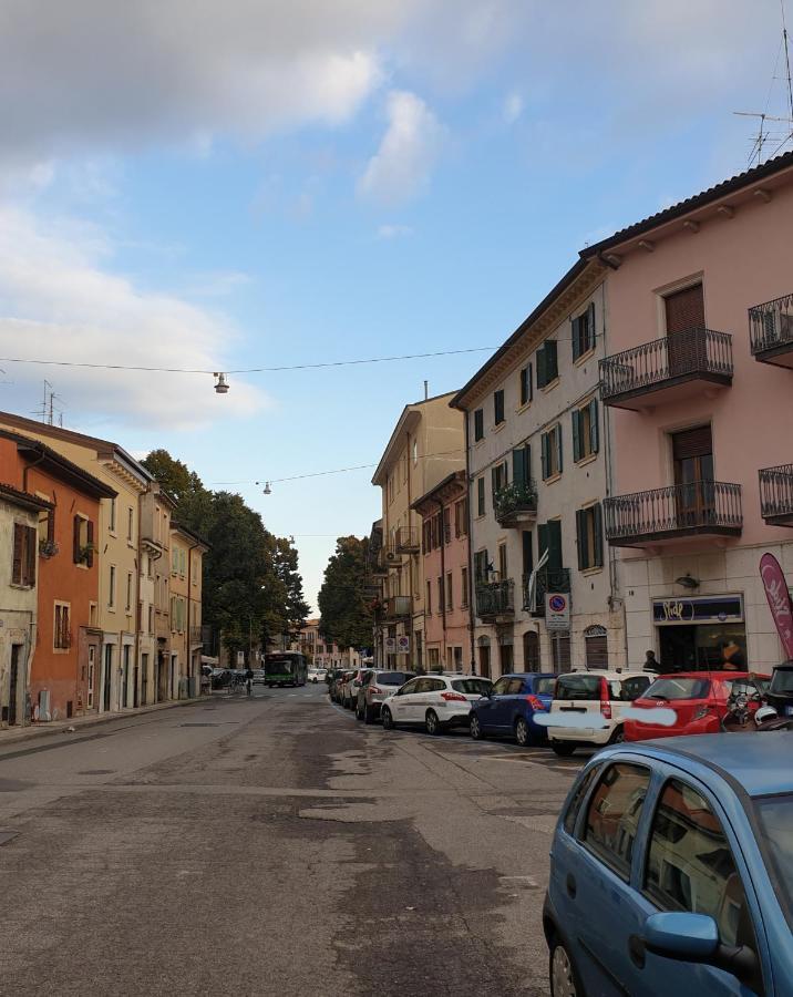 Dimora Rosso San Zeno - Wifi Veloce E Adatto Per Famiglie Verona Exteriör bild